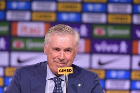 مدرب البرازيل كارلو أنشيلوتي يتحدث خلال مؤتمر صحفي